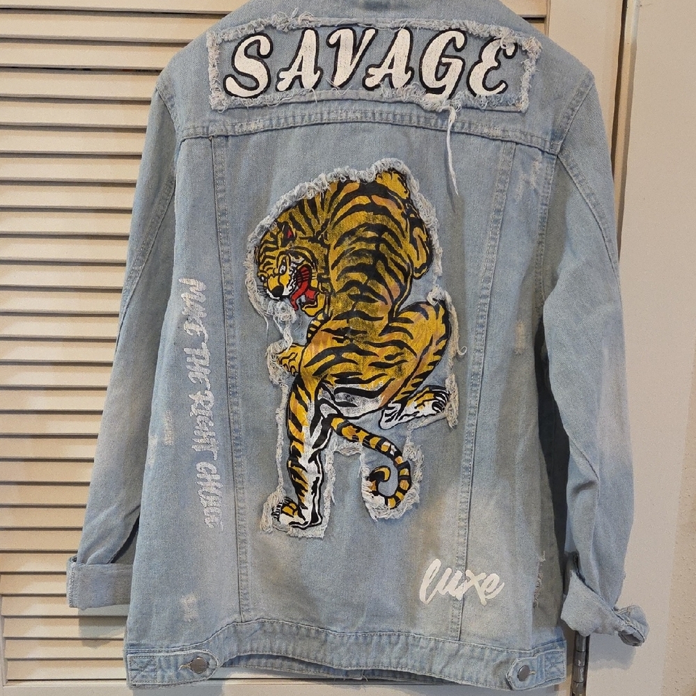 American Bazi Light Blue Denim Jacket with Text Details - Picture 6 of 8